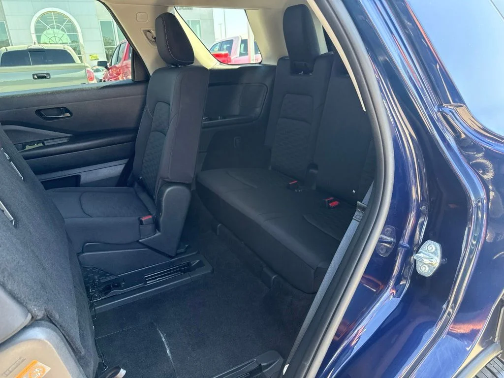Used 2024 Blue Nissan SV image 21