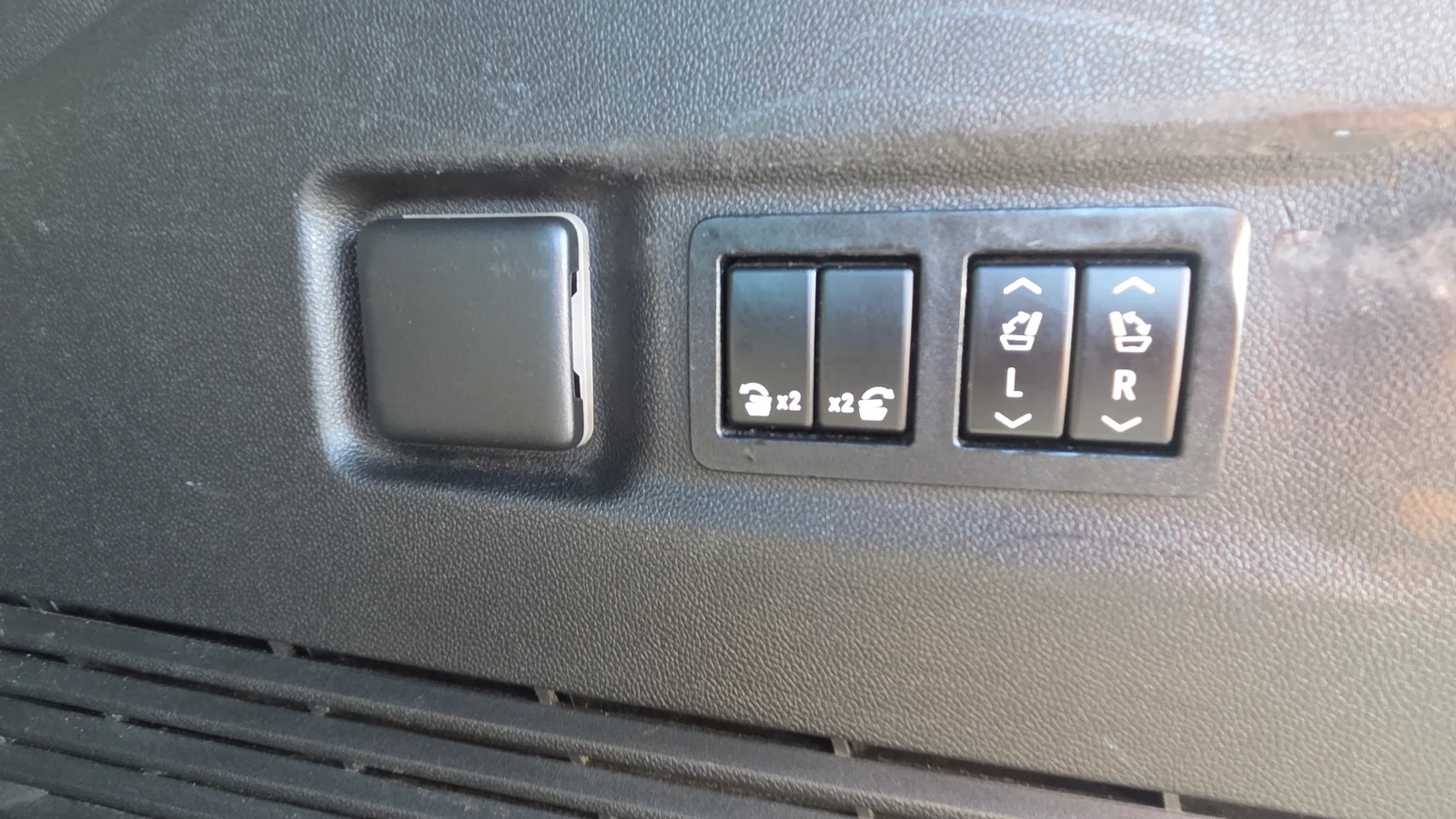 Used 2021 Black GMC AT4 image 20