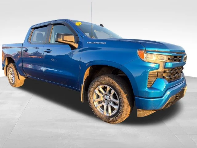 Used 2023 GLACIER BLUE METALLIC Chevrolet RST image 9