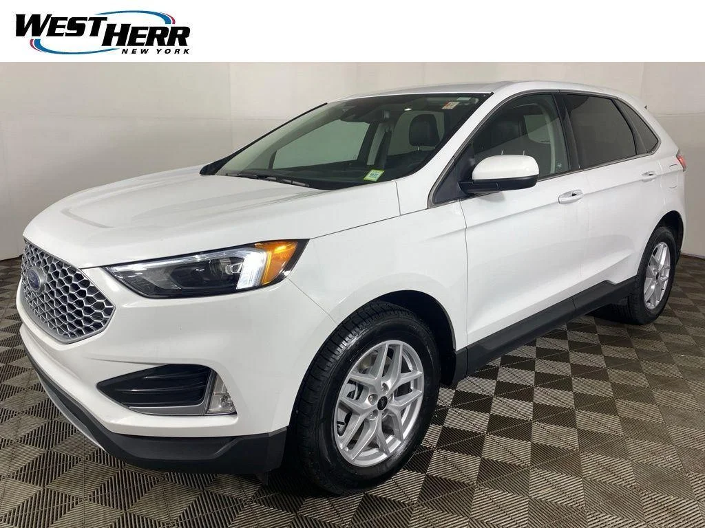 Used 2024 Oxford White Ford SEL image 24