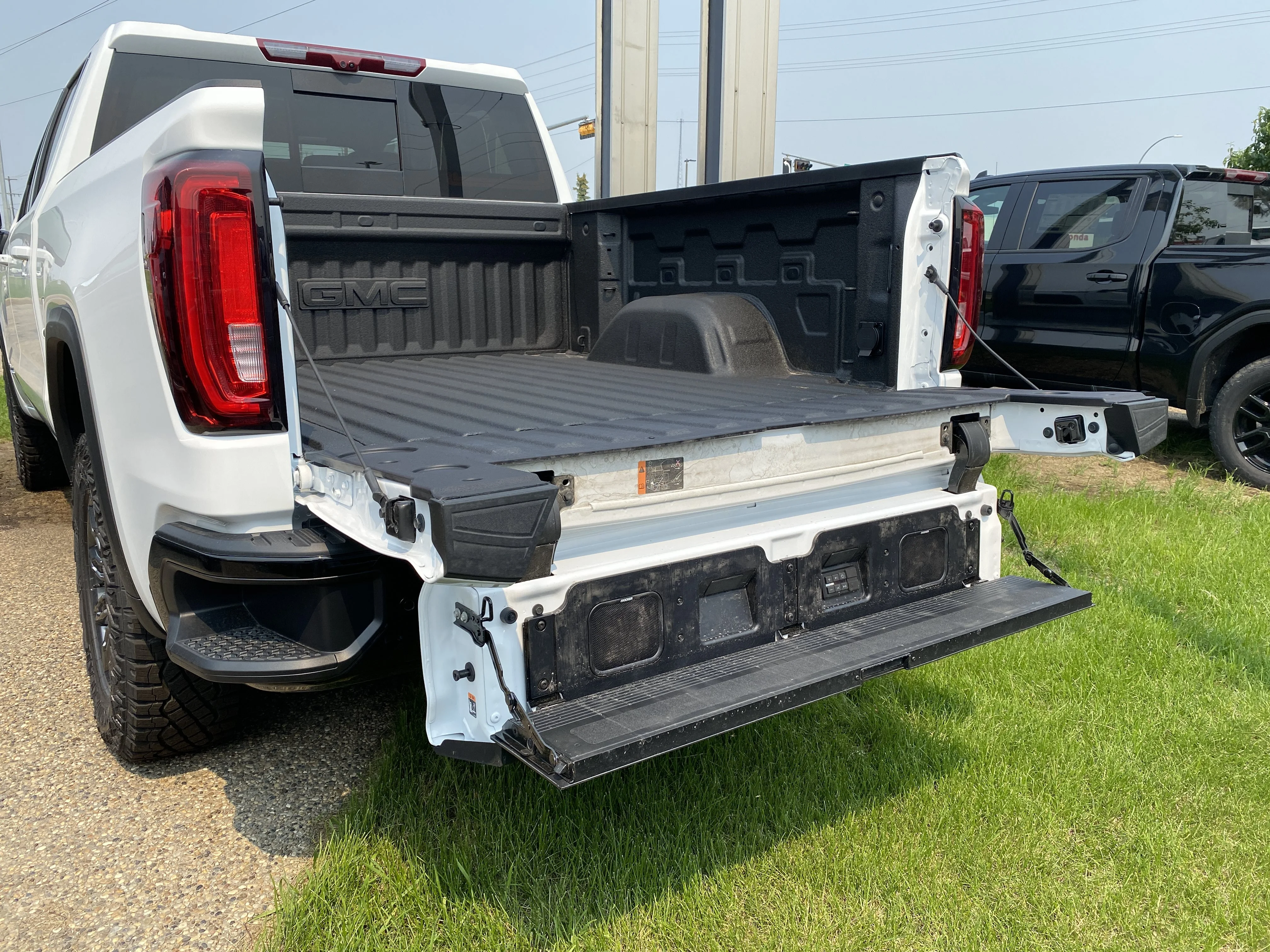 New 2026 Summit White GMC AT4X image 3