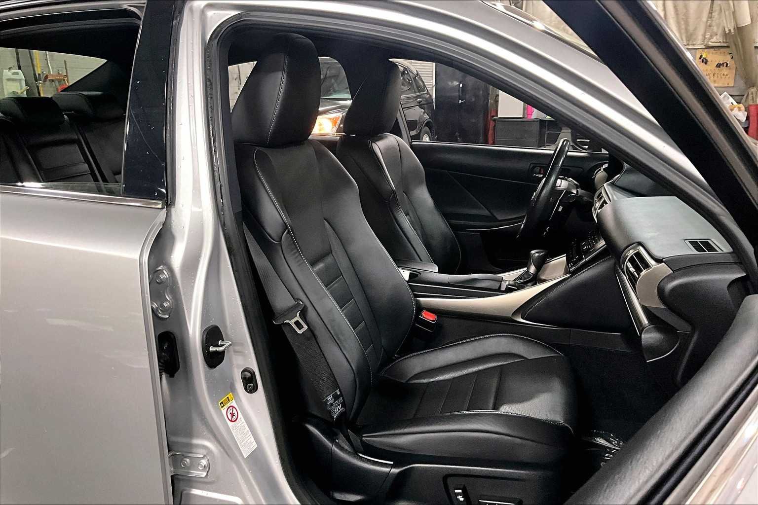 Used 2014 Silver Lining Metallic Lexus  image 8
