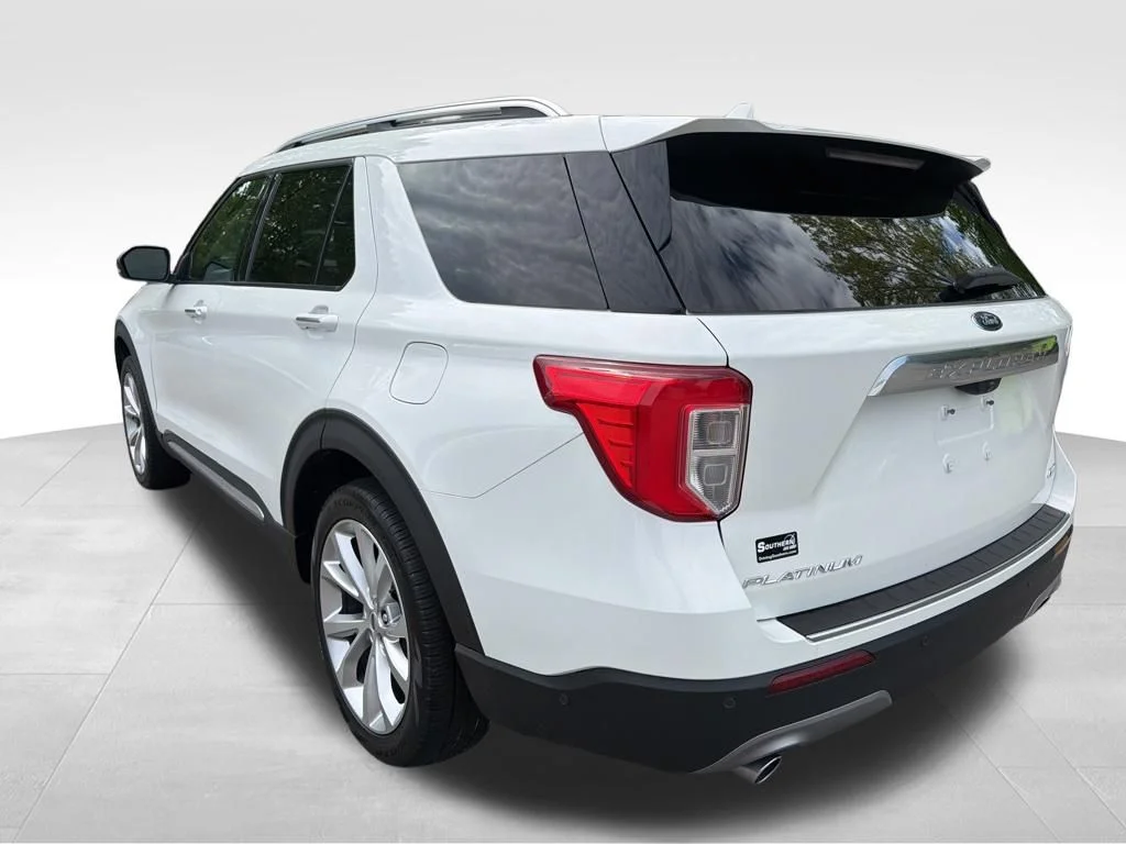 Used 2023 White Ford Platinum image 3