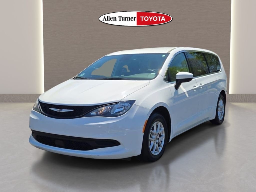 Used 2023 White Chrysler LX image 3