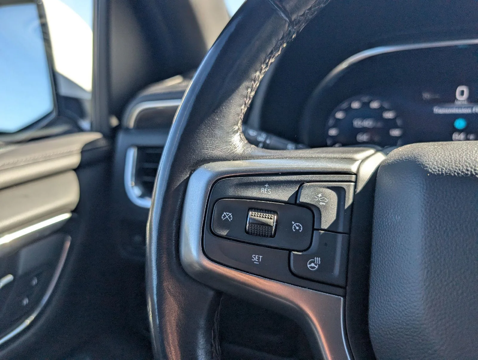 Used 2022 Summit White Chevrolet Z71 image 13