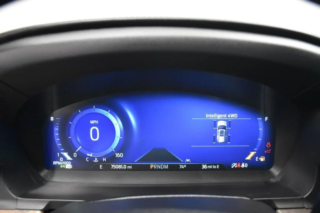 Used 2021 Black Metallic Ford Platinum image 10