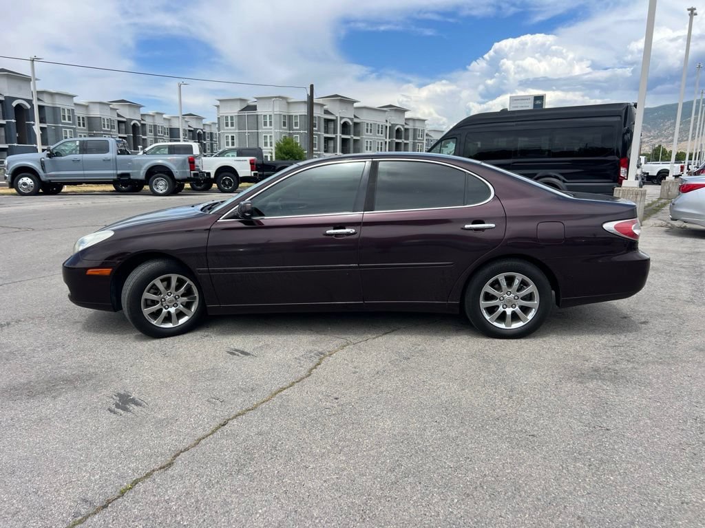 Used 2002  Lexus 300 image 12