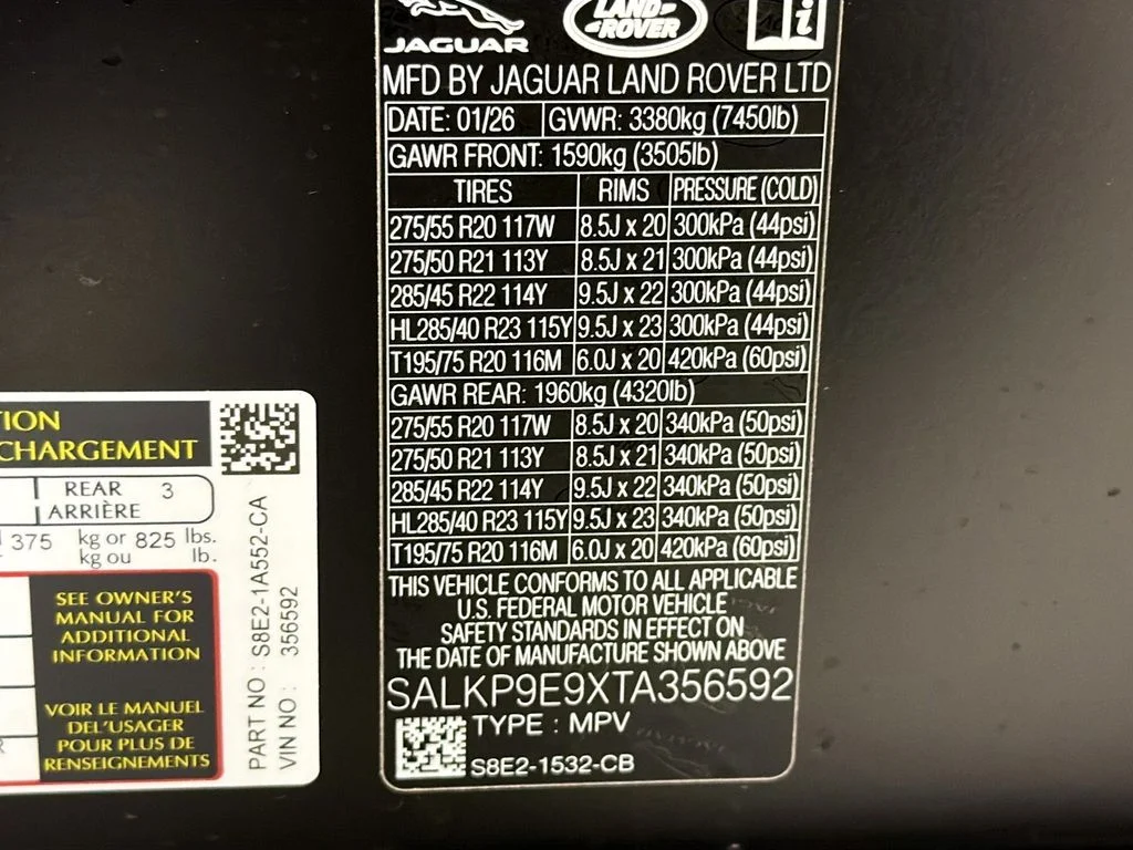 New 2026 Obsidian Black Satin Land Rover SE image 34