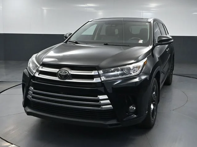 Used 2018 Black Toyota Limited image 8