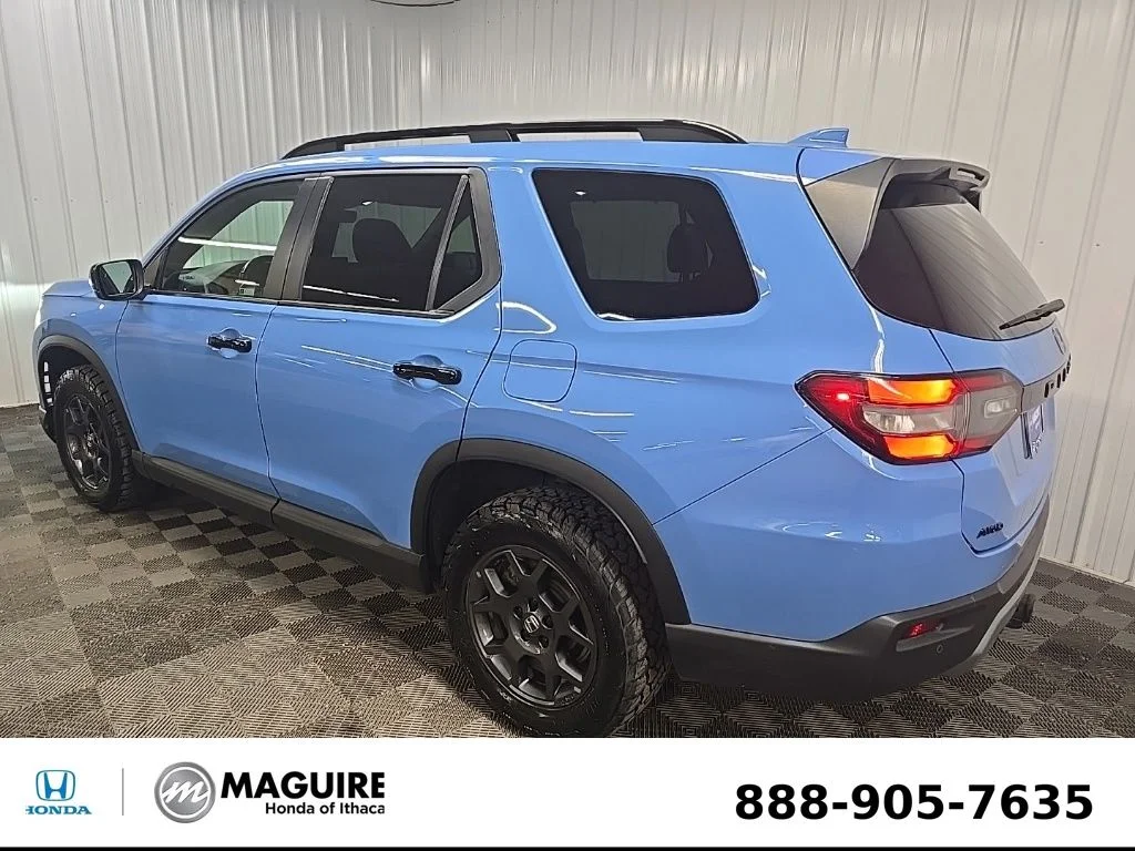 Used 2024  Honda TrailSport image 9