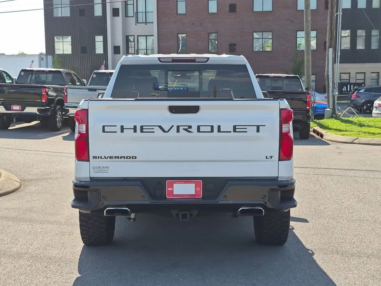 Used 2021 SUMMIT WHITE Chevrolet LT Trail Boss image 7