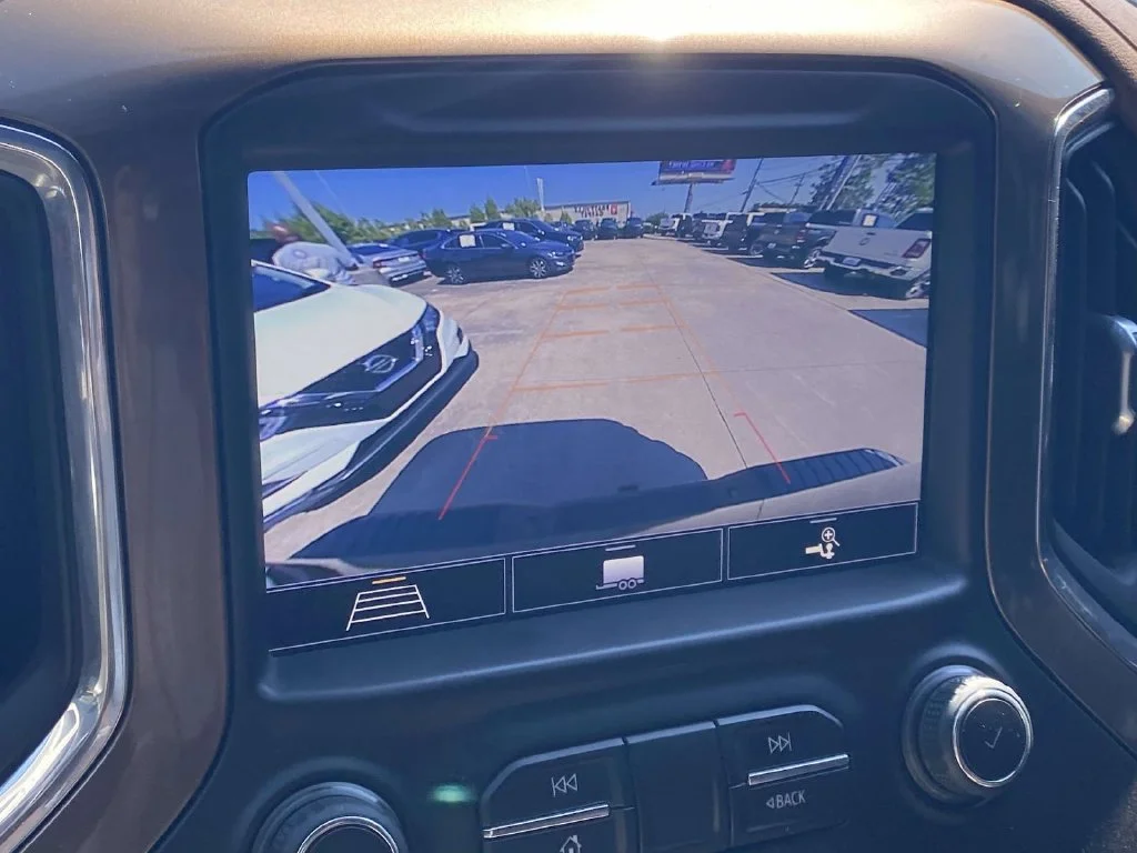 Used 2020 Brown Chevrolet High Country image 27
