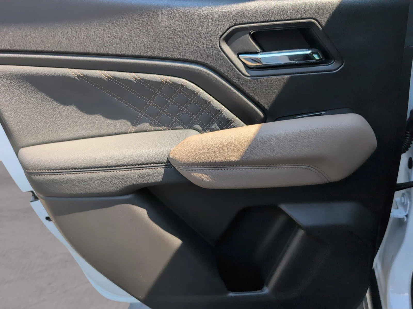 New 2026 Summit White GMC Denali image 28