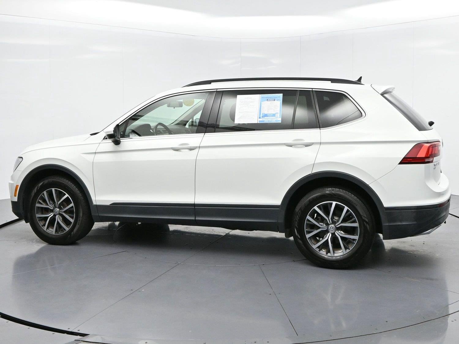 Used 2019 Pure White Volkswagen SEL image 4