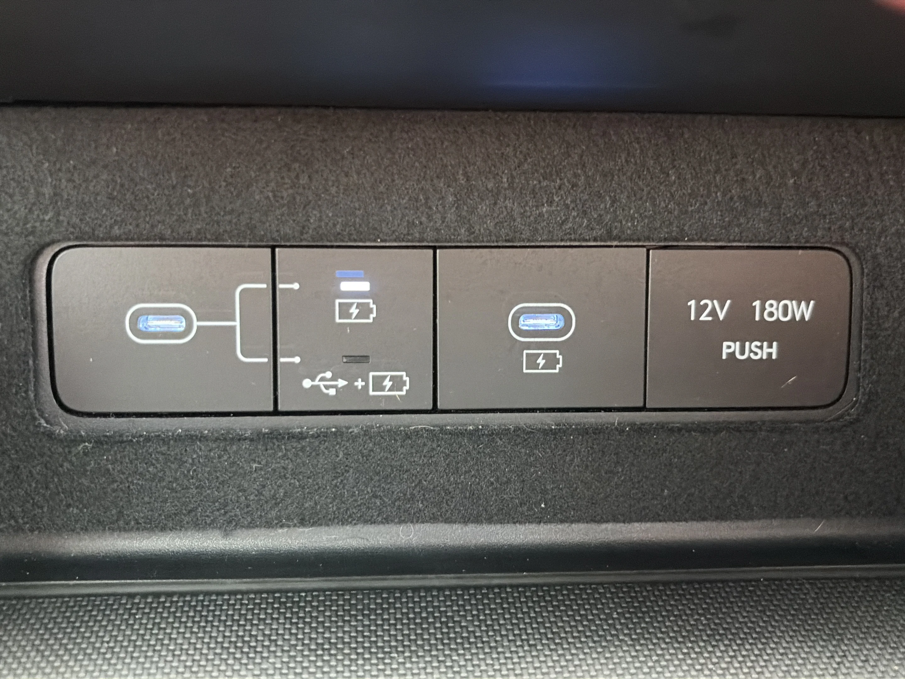 Used 2025 Carbon Blue Hyundai SE image 18