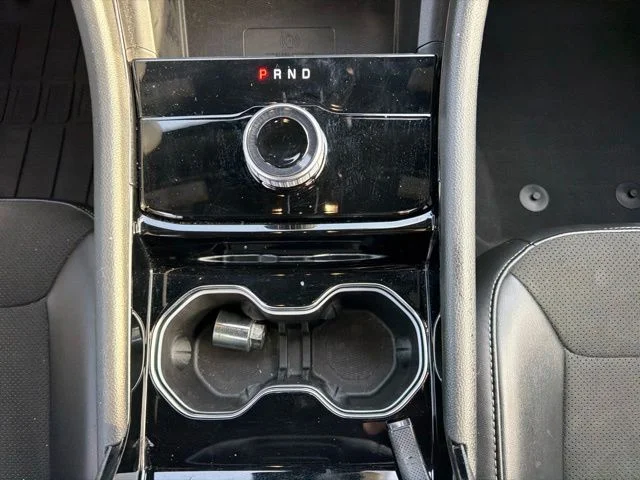 Used 2023 White Jeep Altitude image 25