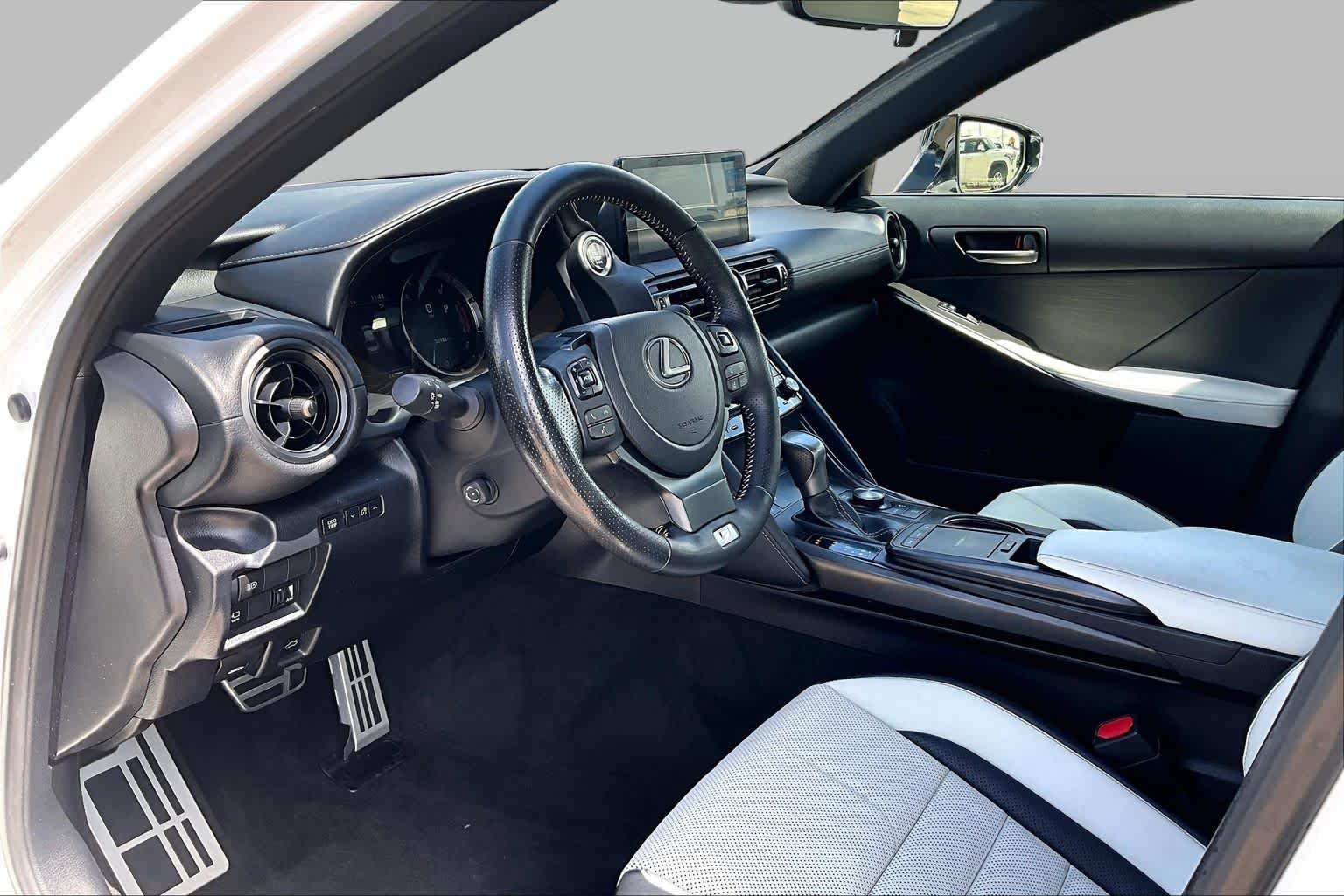 Used 2023 Ultra White Lexus F SPORT image 18