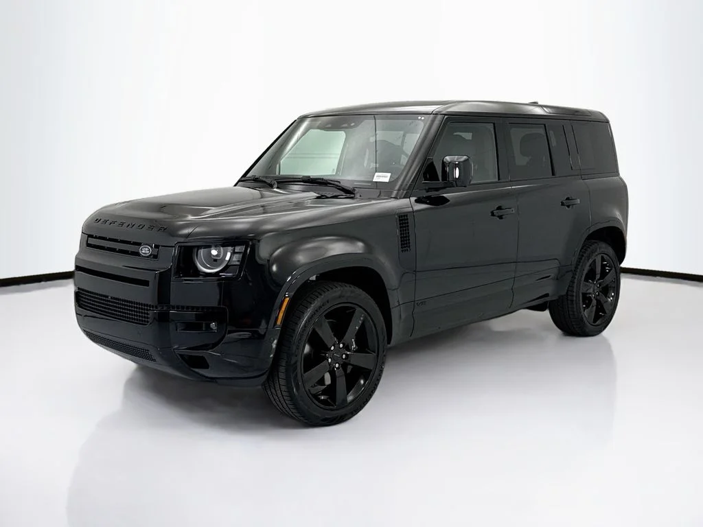 2026 Land Rover Defender 110 V8 P525's photo