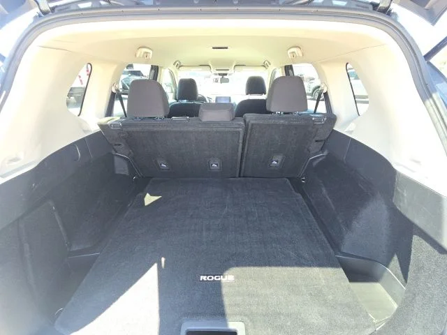 Used 2024 Gray Nissan S image 12
