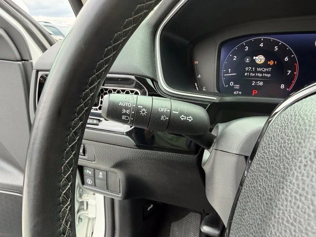 Used 2024 White Honda Touring image 24