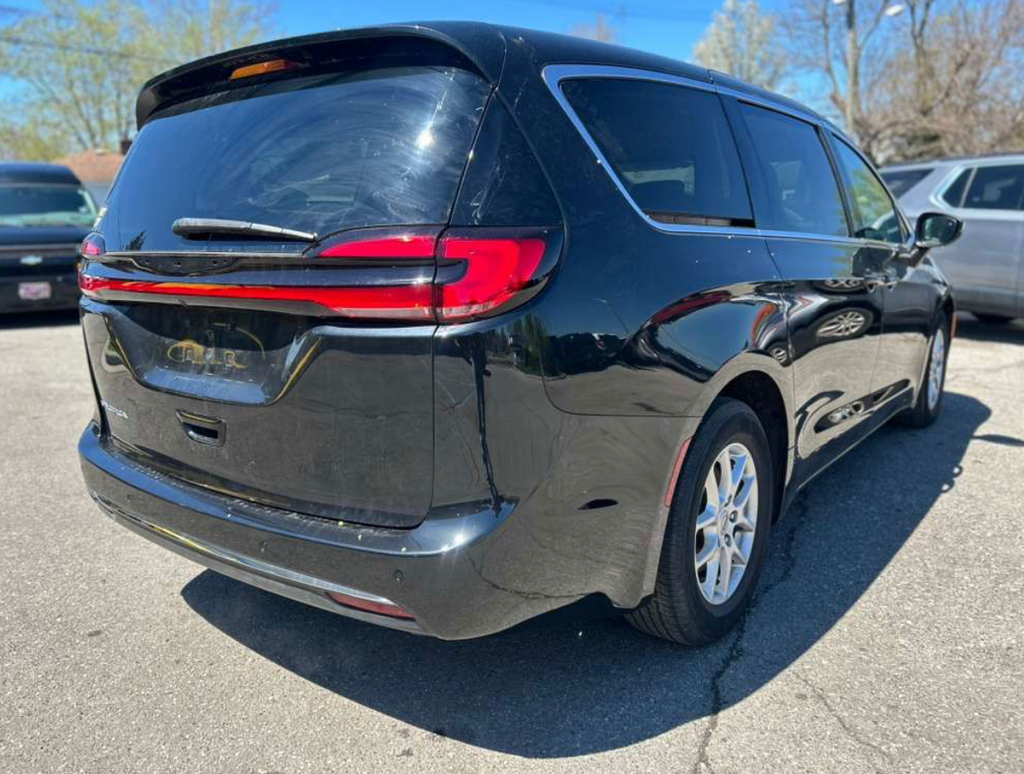 Used 2023 Brilliant Black Crystal Pearlcoat Chrysler Touring L image 2