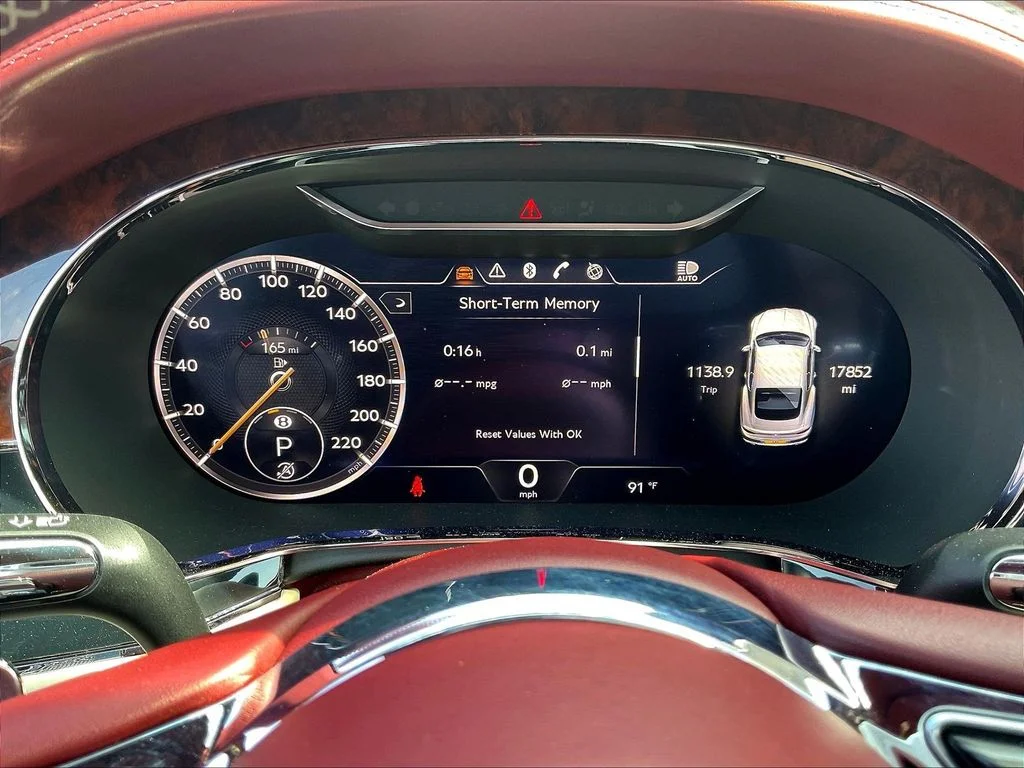 Used 2021 Cricket Ball Bentley V8 image 13