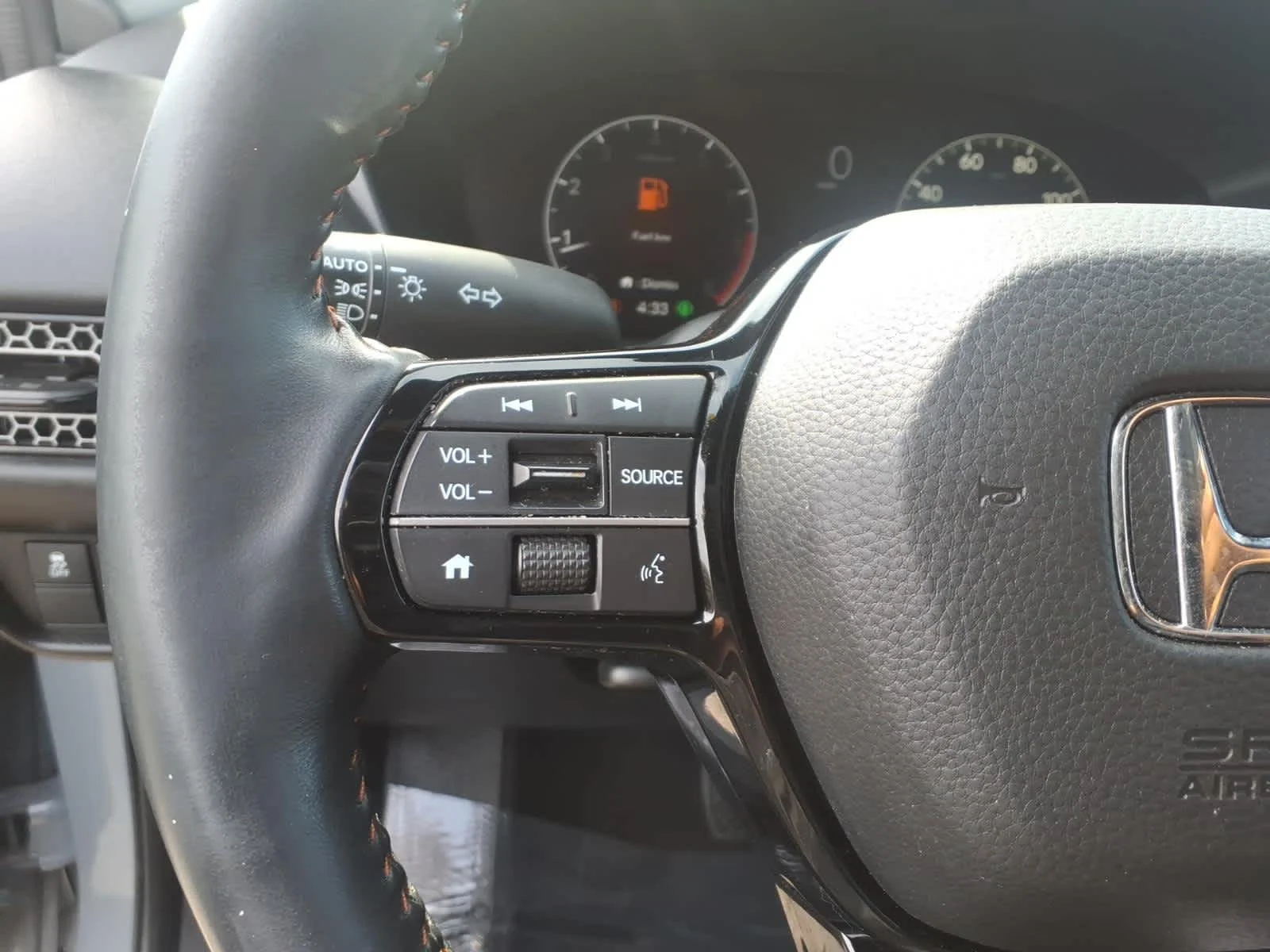 Certified Used 2025 Urban Gray Pearl Honda Sport image 22
