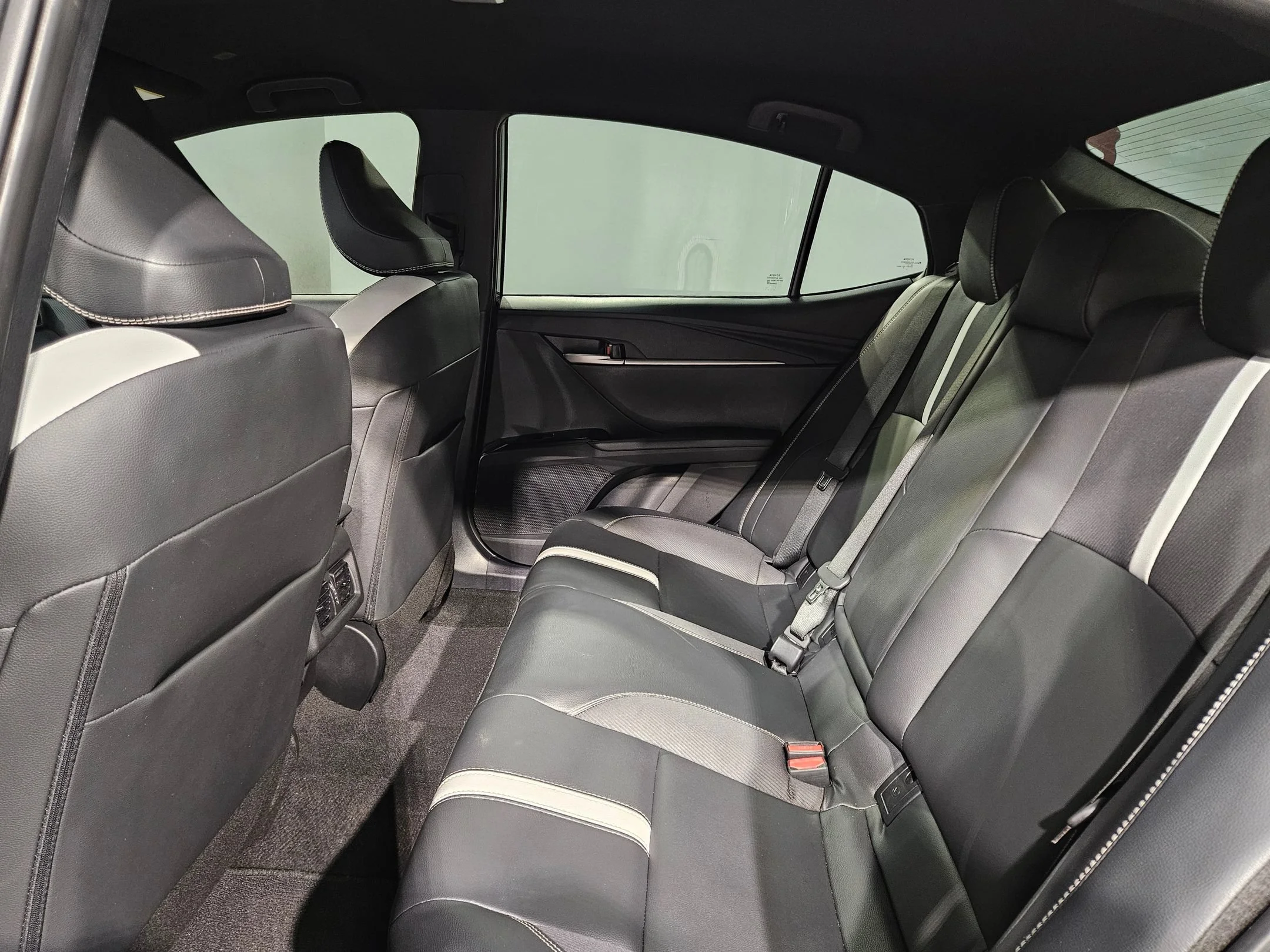 Used 2025 Heavy Metal Toyota SE image 36