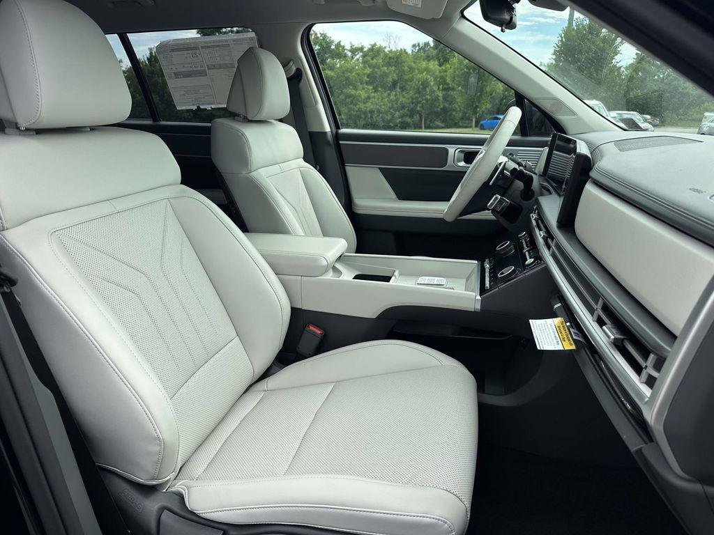 New 2026 Black Hyundai SEL AWD image 17