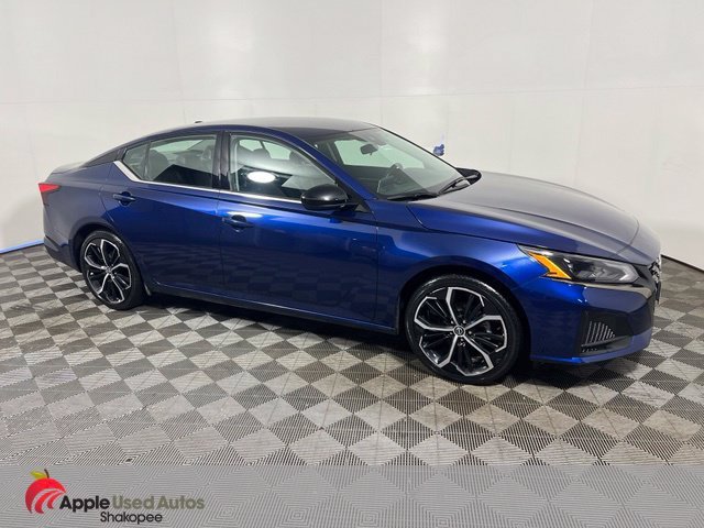Used 2024 Blue Nissan 2.5 SR image 11