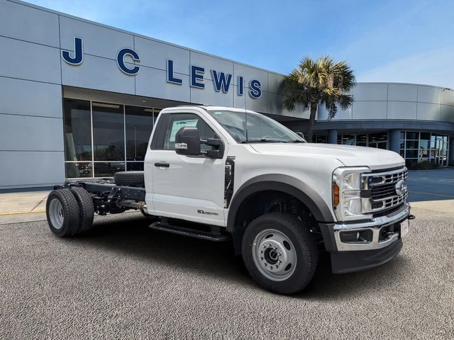 2025 Ford F-550SD XL