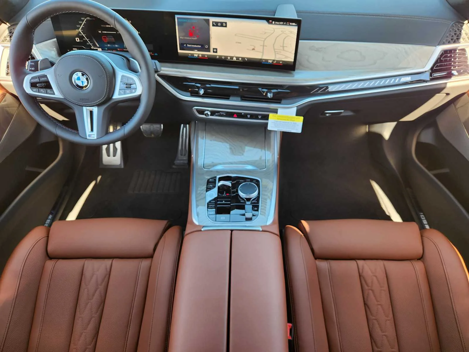 New 2027 Dravit Grey Metallic BMW M60i image 6