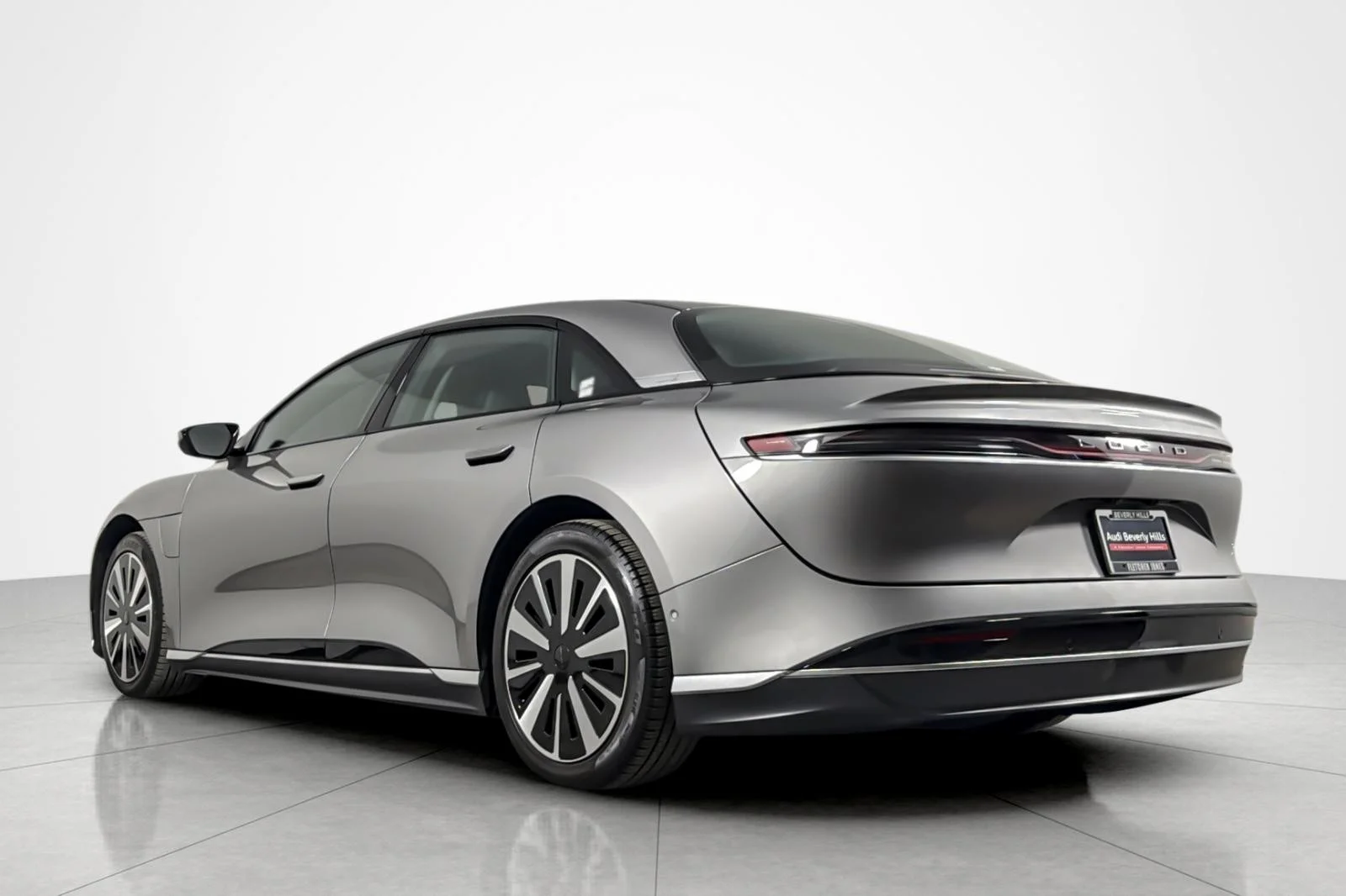 Used 2026 GRAY Lucid Touring AWD image 3
