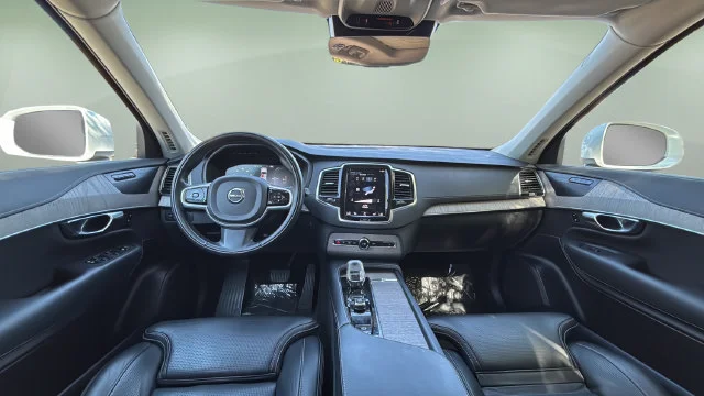 Used 2022 White Volvo T8 Inscription 7 Passenger image 16