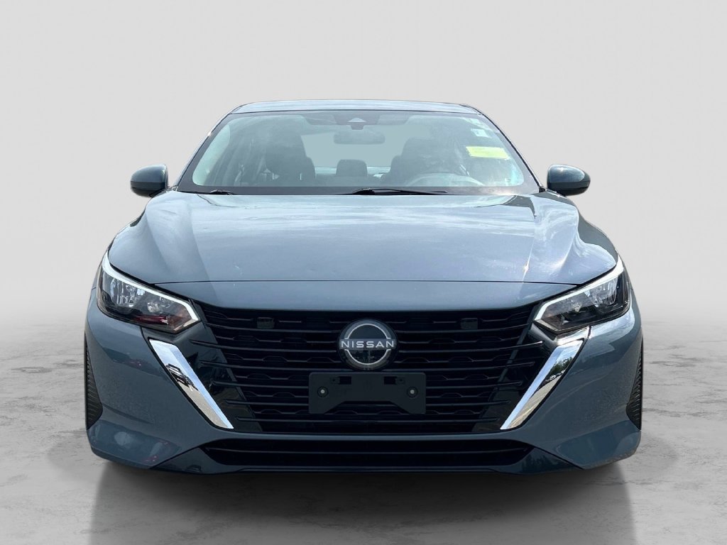 Used 2024 Gray Nissan SV image 8