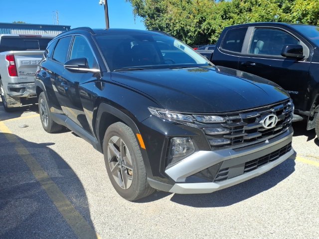 Used 2025  Hyundai SEL Convenience image 4