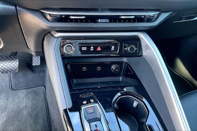Used 2026 White Audi 2.0T Premium image 26