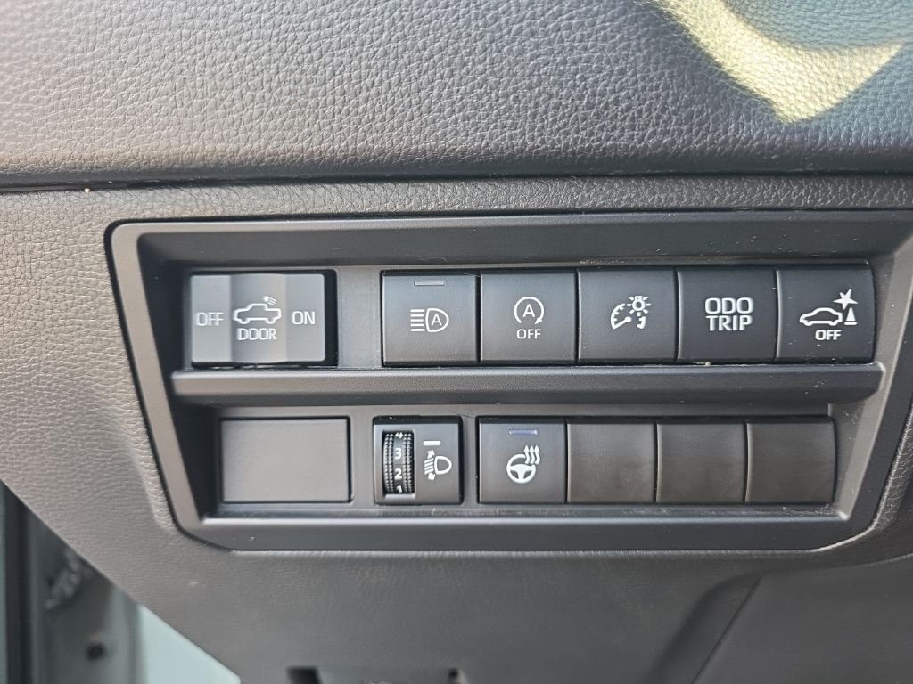Used 2022 Gray Toyota SR5 image 17