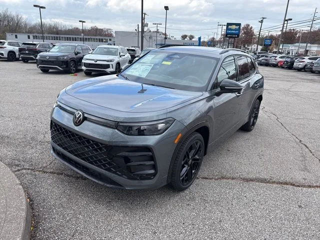 2026 Volkswagen Tiguan SE R-LINE BLACK - Photo 9