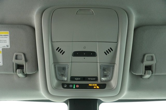 Used 2024 WHITE GMC SLT image 39
