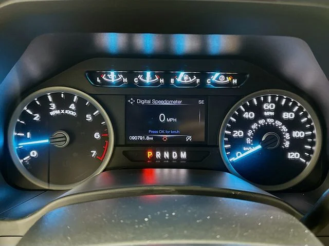 Used 2019 Gray Ford XLT image 17