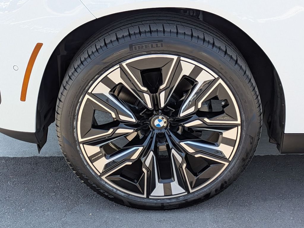 Used 2025 White BMW 30 xDrive image 29