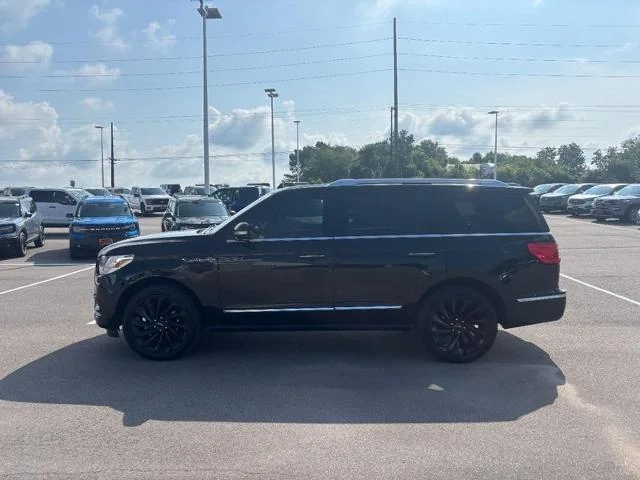 Used 2021 Black Lincoln  image 6