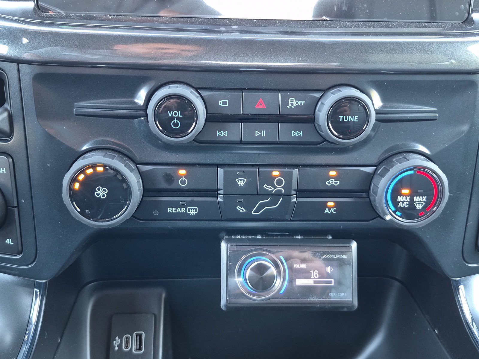 New 2026 Oxford White Ford STX® image 31