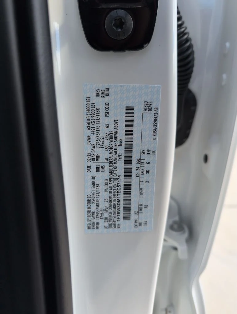 2026 Ford F-350 Super Duty Platinum - Photo 38