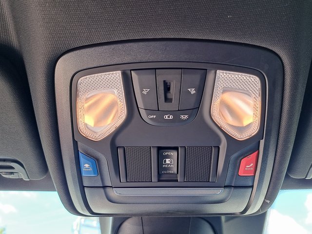 Used 2022 White Ram Rebel image 18