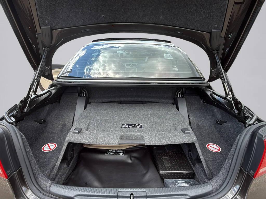 Used 2014 Brown Metallic Volkswagen Komfort Edition image 22