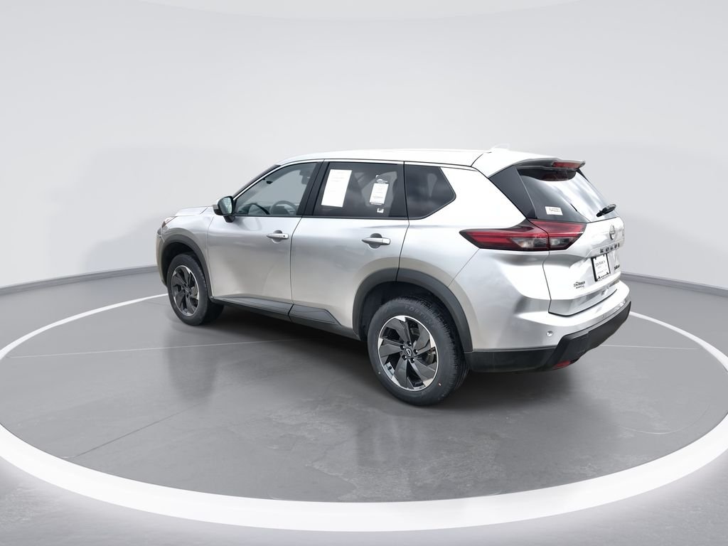 Used 2024 Silver Nissan SV image 6