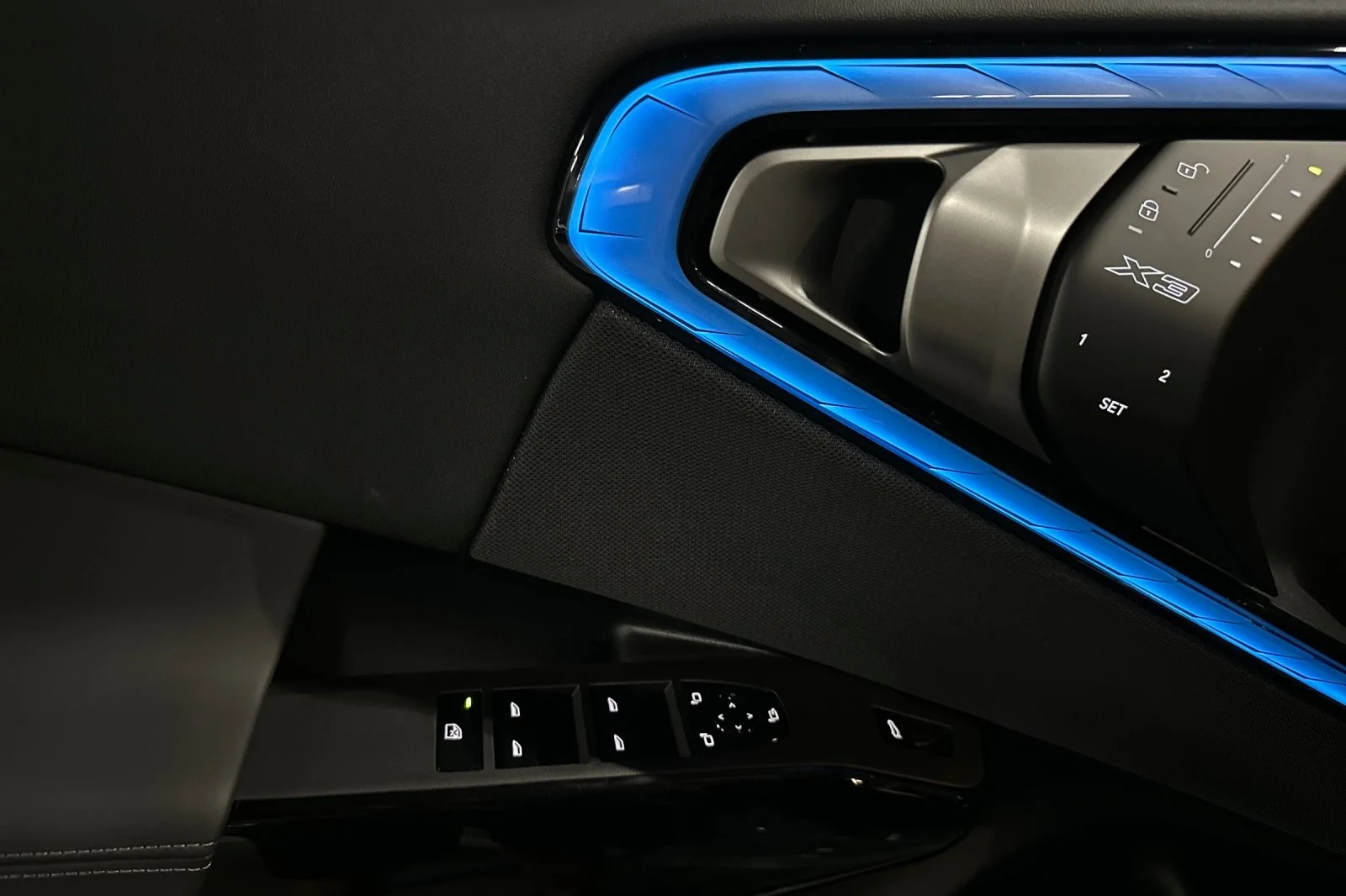 New 2026 Brooklyn Grey Metallic BMW M50 xDrive image 10