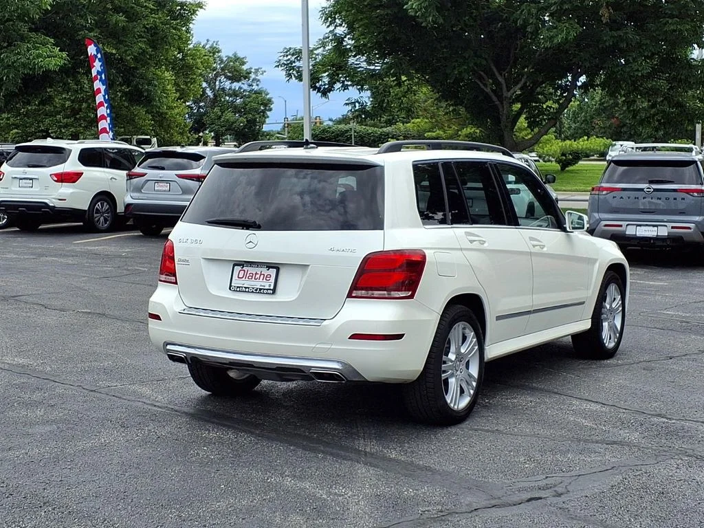 Used 2015 White Mercedes-Benz GLK 350 image 28